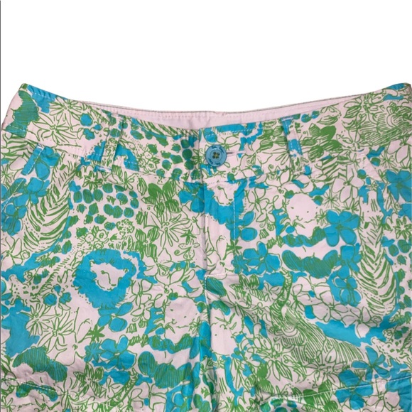Lilly Pulitzer “It’s a Zoo” Callahan Limeade Shorts - 4 - Picture 4 of 14